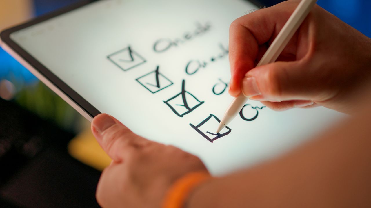 Extreme Weather and EV Ownership: A Realistic Risk Checklist for Canadian Buyers